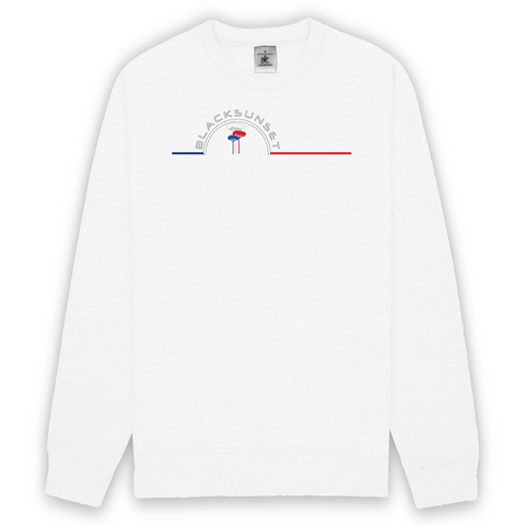 Description : Sweat unisexe ultra doux imprimé en France. Coupe droite et encolure ras de cou. Manches montées. Logo imprimé sur la face avant.  Disponible du S au 2XL  Détails : Composition : 80% coton, 20% polyester Grammage : 280 g/m²  Motif : Pins Landais intégré au logo Black SunSet