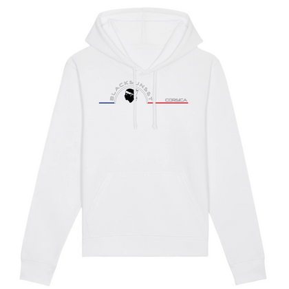 Un sweat à capuche unisexe aux labels Bio, imprimé en France. Fabriqué dans des conditions éthiques et de manière éco-responsable. Coupe droite et manches montées. Logo imprimé sur la face avant. Motif Tête de Maure Corse