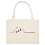 Pour faire vos courses ou tout simplement aller à la plage en toute élégance, optez pour ce sac de qualité. Imprimé en France, ses finitions lui procurent solidité et qualité. Estampillé Label GOTS, il est composé à 80% de coton recyclé. Motif : Snow Ski intégré dans le logo Black SunSet Serre Chevalier