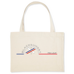 Pour faire vos courses ou tout simplement aller à la plage en toute élégance, optez pour ce sac de qualité. Imprimé en France, ses finitions lui procurent solidité et qualité. Estampillé Label GOTS, il est composé à 80% de coton recyclé. Motif : Snow Ski intégré dans le logo Black SunSet Pra Loup