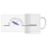 Indémodable, ce Mug personnalisé, imprimé en France, est d'une excellente qualité. A la maison comme au bureau il sera aussi esthétique que pratique. Versez y votre boisson préférée et dégustez. Le visuel est imprimé autour de la tasse. Motif : Paddle intégré au logo Black SunSet Hossegor