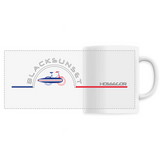 Indémodable, ce Mug personnalisé, imprimé en France, est d'une excellente qualité. A la maison comme au bureau il sera aussi esthétique que pratique. Versez y votre boisson préférée et dégustez. Le visuel est imprimé autour de la tasse. Motif Vélo Surf Hossegor