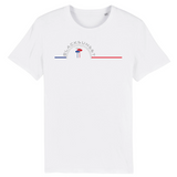 Tee-shirt manches courtes qui fera partie de vos essentiels. Conçu à 100% en coton biologique, il est crédité de nombreux labels bio, dont le GOST. Décliné en plusieurs couleurs, sa coupe droite et classique, lui procure une allure décontracte et classe. Logo imprimé sur la face avant. Motif Pins Landais