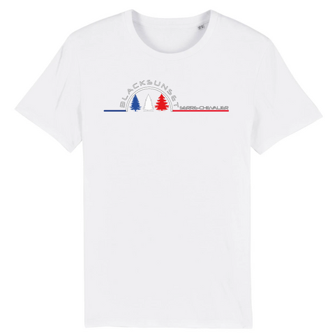Tee-shirt manches courtes qui fera partie de vos essentiels. Conçu à 100% en coton bio, crédité de nombreux labels bio, dont le GOST. Imprimé en France et décliné en plusieurs couleurs, sa coupe droite et classique lui procure une allure décontractée. Logo imprimé sur la face avant. Motif Sapins Serre Chevalier