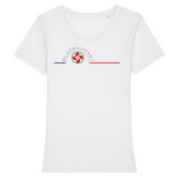 Tee-shirt iconique de la collection Femme, 100% coton Biologique. Imprimé en France, aussi doux que beau, sa coupe lui donne un tombé parfait. Son col arrondi et évasé ajoute une dernière touche de féminité et fera de lui un incontournable de votre garde robe. Logo imprimé face avant. Motif Croix Basque