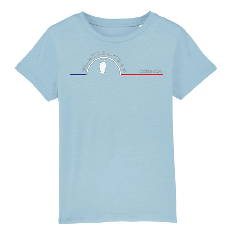 Voici LE tee-shirt Ultra Doux et que tout le monde aimerait porter, mais que nous avons réservé aux enfants. Il dispose des meilleurs labels de fabrication et ses finitions sont haut de gamme. 100% en coton biologique, il existe dans de nombreuses couleurs. Motif : L'Île intégré dans le logo Black SunSet Corse