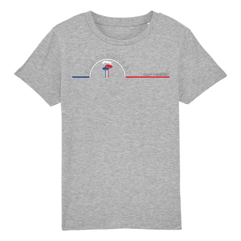 Voici LE tee-shirt Ultra Doux et que tout le monde aimerait porter, mais que nous avons réservé aux enfants. Il dispose des meilleurs labels de fabrication et ses finitions sont haut de gamme. 100% en coton biologique, il existe dans de nombreuses couleurs. Motif : Pins Landais Black SunSet Cap Ferret