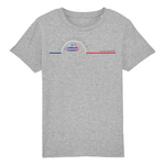 Voici LE tee-shirt Ultra Doux et que tout le monde aimerait porter, mais que nous avons réservé aux enfants. Il dispose des meilleurs labels de fabrication et ses finitions sont haut de gamme. 100% en coton biologique, il existe dans de nombreuses couleurs. Motif : Vélo Surf Black SunSet Hossegor