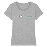 Tee-shirt iconique de la collection Femme, 100% coton Biologique. Imprimé en France, aussi doux que beau, sa coupe lui donne un tombé parfait. Son col arrondi et évasé ajoute une dernière touche de féminité et fera de lui un incontournable de votre garde robe. Logo imprimé face avant. Motif Télésièges Courchevel