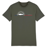 Tee-shirt manches courtes qui fera partie de vos essentiels. Conçu à 100% en coton bio, crédité de nombreux labels bio, dont le GOST. Imprimé en France et décliné en plusieurs couleurs, sa coupe droite et classique lui procure une allure décontractée. Logo imprimé sur la face avant. Motif La Sardine Marseille