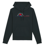 Un sweat à capuche unisexe aux labels Bio, imprimé en France. Fabriqué dans des conditions éthiques et de manière éco-responsable. Coupe droite et manches montées. Logo imprimé sur la face avant. Motif Vagues Hossegor