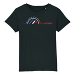 Voici LE tee-shirt Ultra Doux et que tout le monde aimerait porter, mais que nous avons réservé aux enfants. Il dispose des meilleurs labels de fabrication et ses finitions sont haut de gamme. 100% en coton biologique, il existe dans de nombreuses couleurs. Motif : Planches de Glisse Black SunSet Cap Ferret