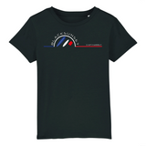 Voici LE tee-shirt Ultra Doux et que tout le monde aimerait porter, mais que nous avons réservé aux enfants. Il dispose des meilleurs labels de fabrication et ses finitions sont haut de gamme. 100% en coton biologique, il existe dans de nombreuses couleurs. Motif : Planches de Glisse Black SunSet Cap Ferret